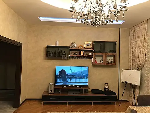 Satılır 3 otaqlı mənzil 113 m²