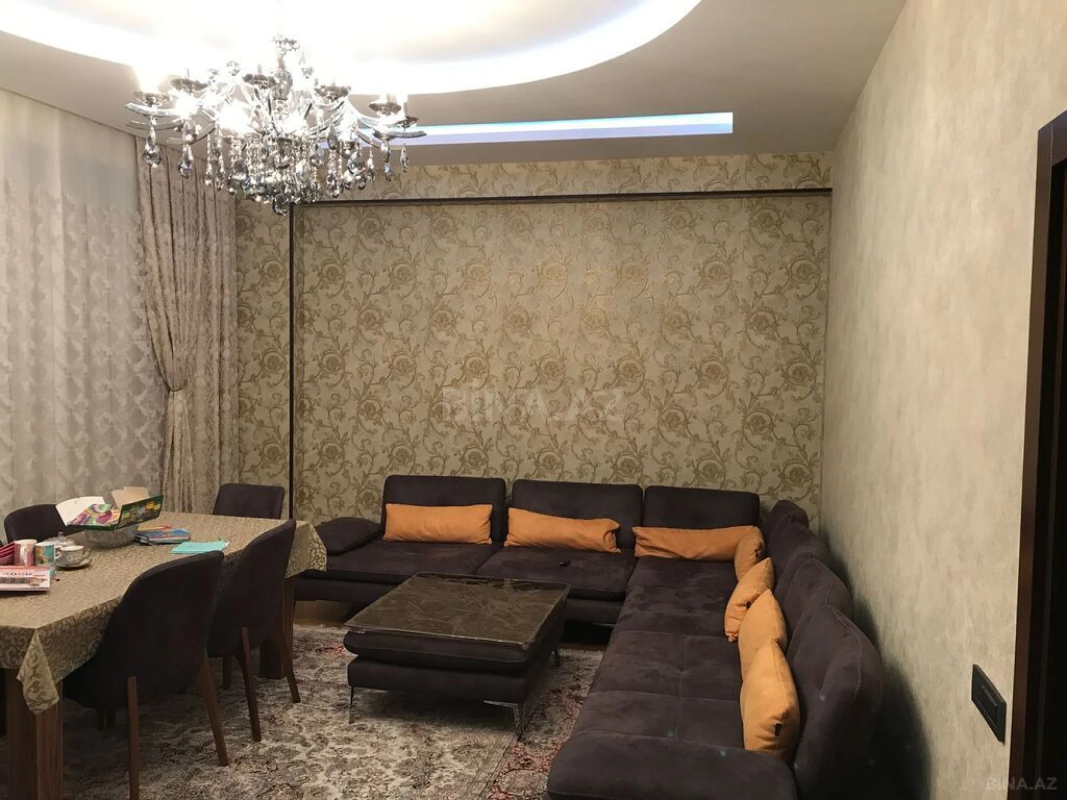 Satılır 3 otaqlı mənzil 113 m²