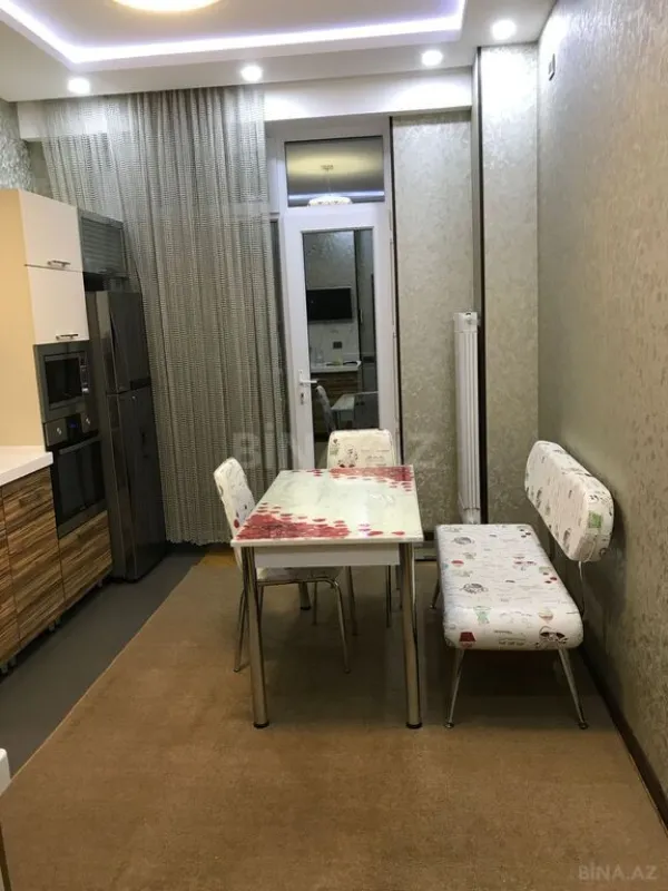 Satılır 3 otaqlı mənzil 113 m²