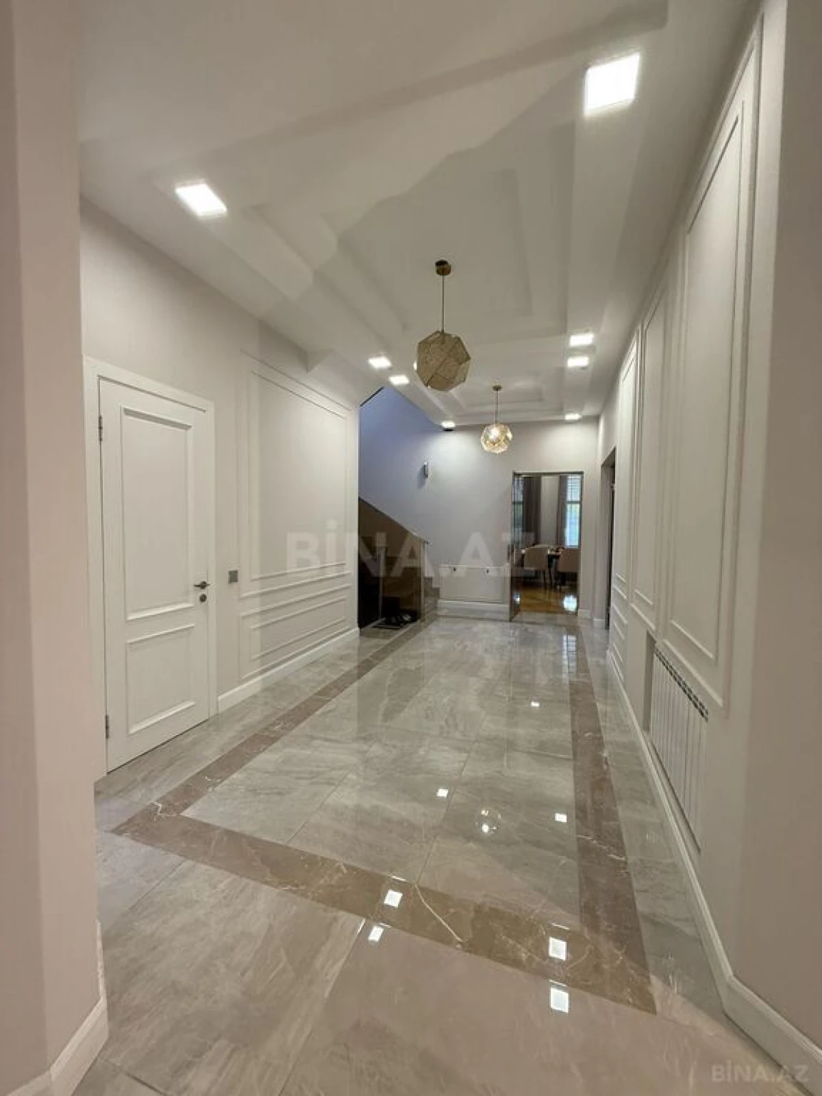 Satılır 7 otaqlı həyət evi 550 m²