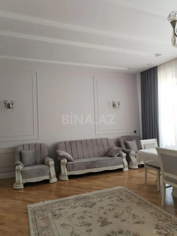 Satılır 7 otaqlı həyət evi 550 m²