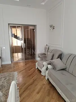 Satılır 7 otaqlı həyət evi 550 m²