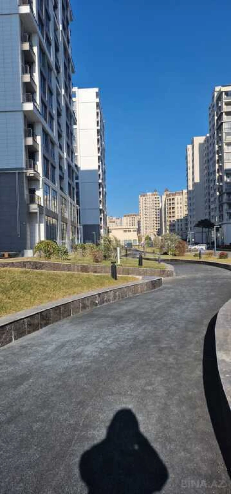 Satılır 3 otaqlı mənzil 146 m²