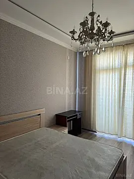 Kirayə verilir 3 otaqlı mənzil 130 m²