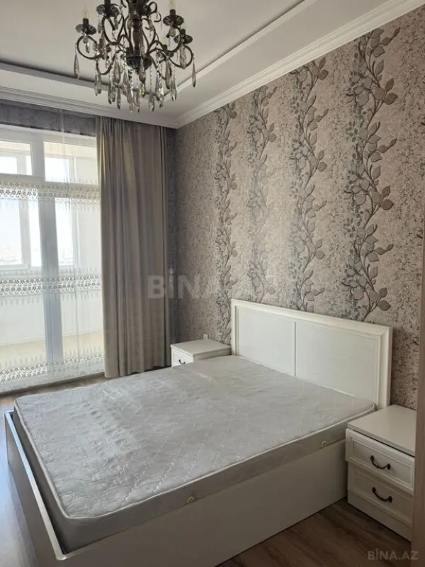 Kirayə verilir 3 otaqlı mənzil 130 m²