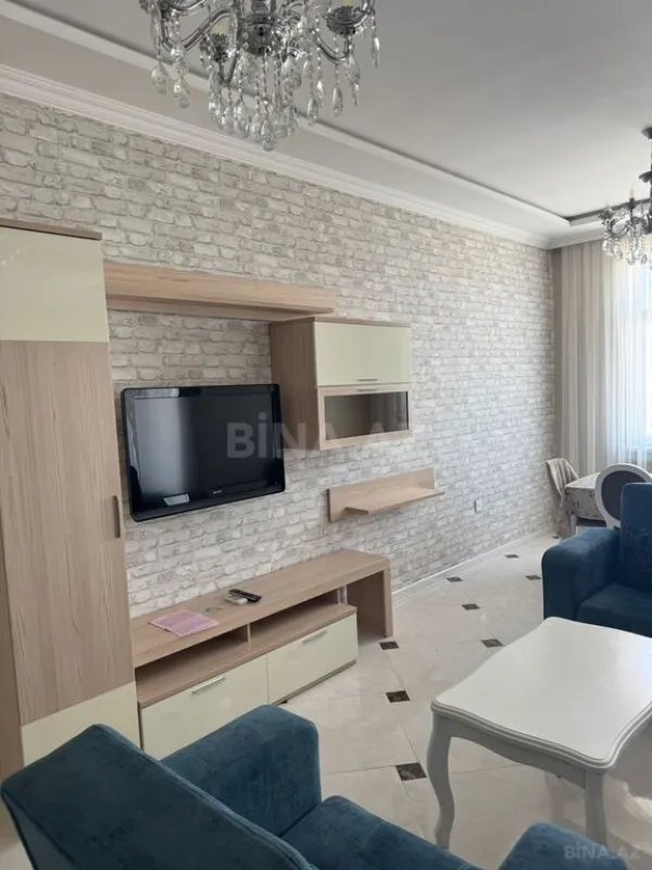 Kirayə verilir 3 otaqlı mənzil 130 m²