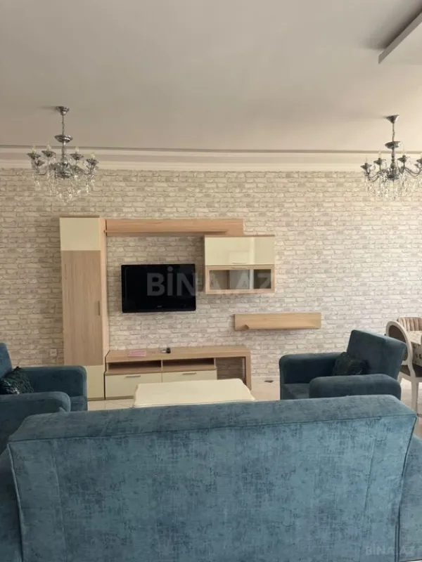 Kirayə verilir 3 otaqlı mənzil 130 m²