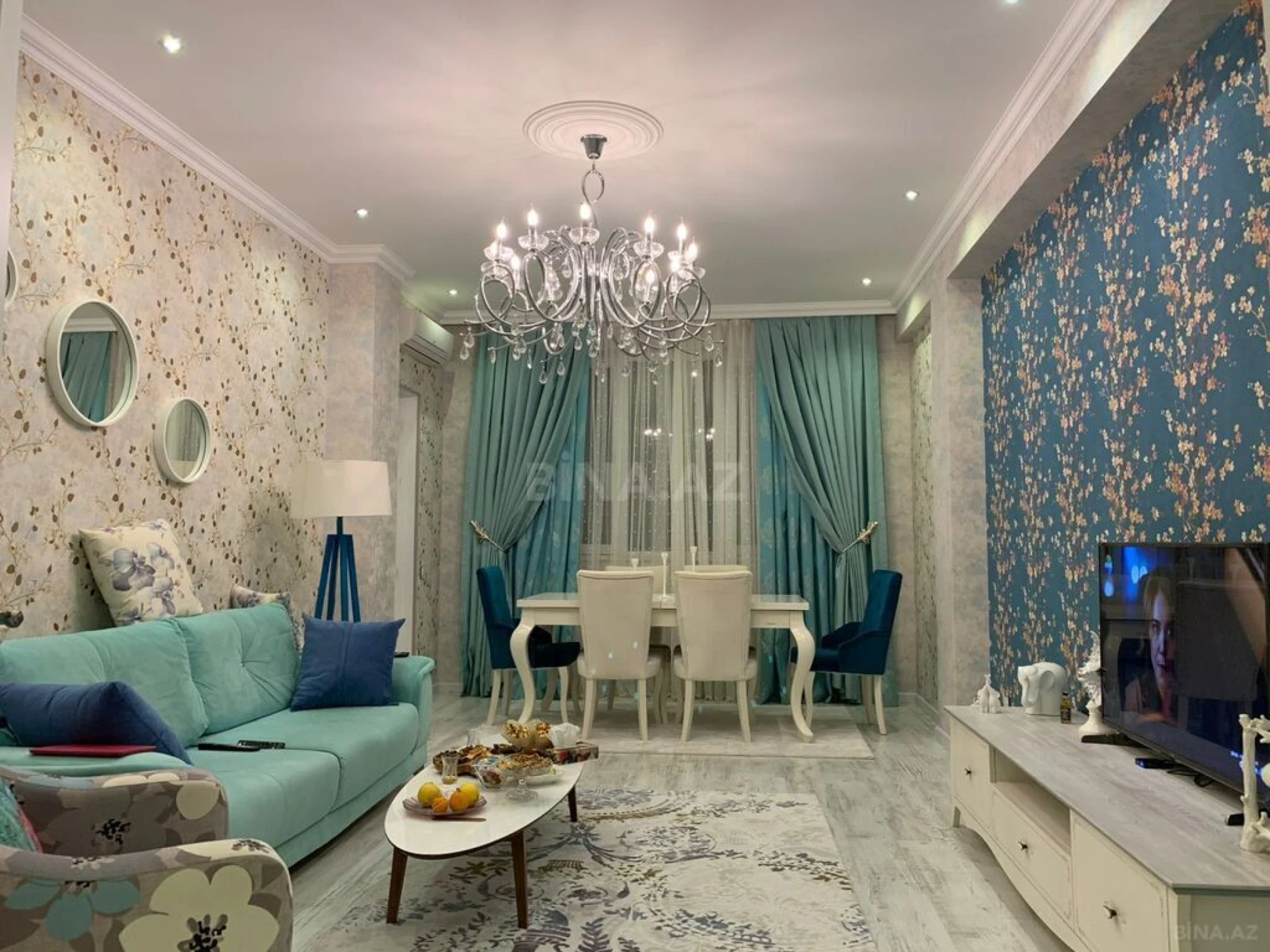 Satılır 3 otaqlı mənzil 135 m²