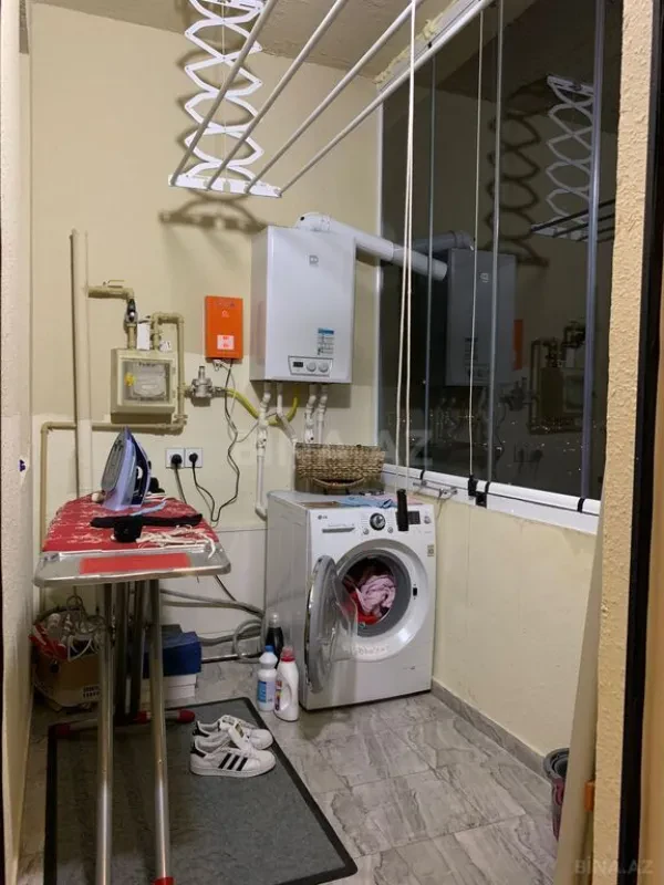 Satılır 3 otaqlı mənzil 135 m²