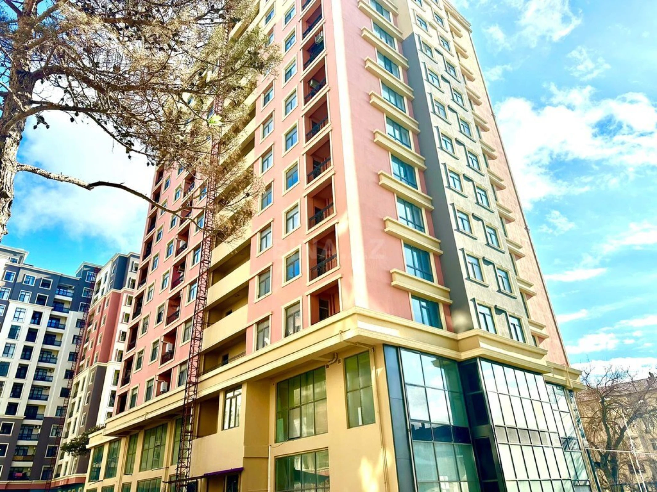 Satılır 2 otaqlı mənzil 62 m²