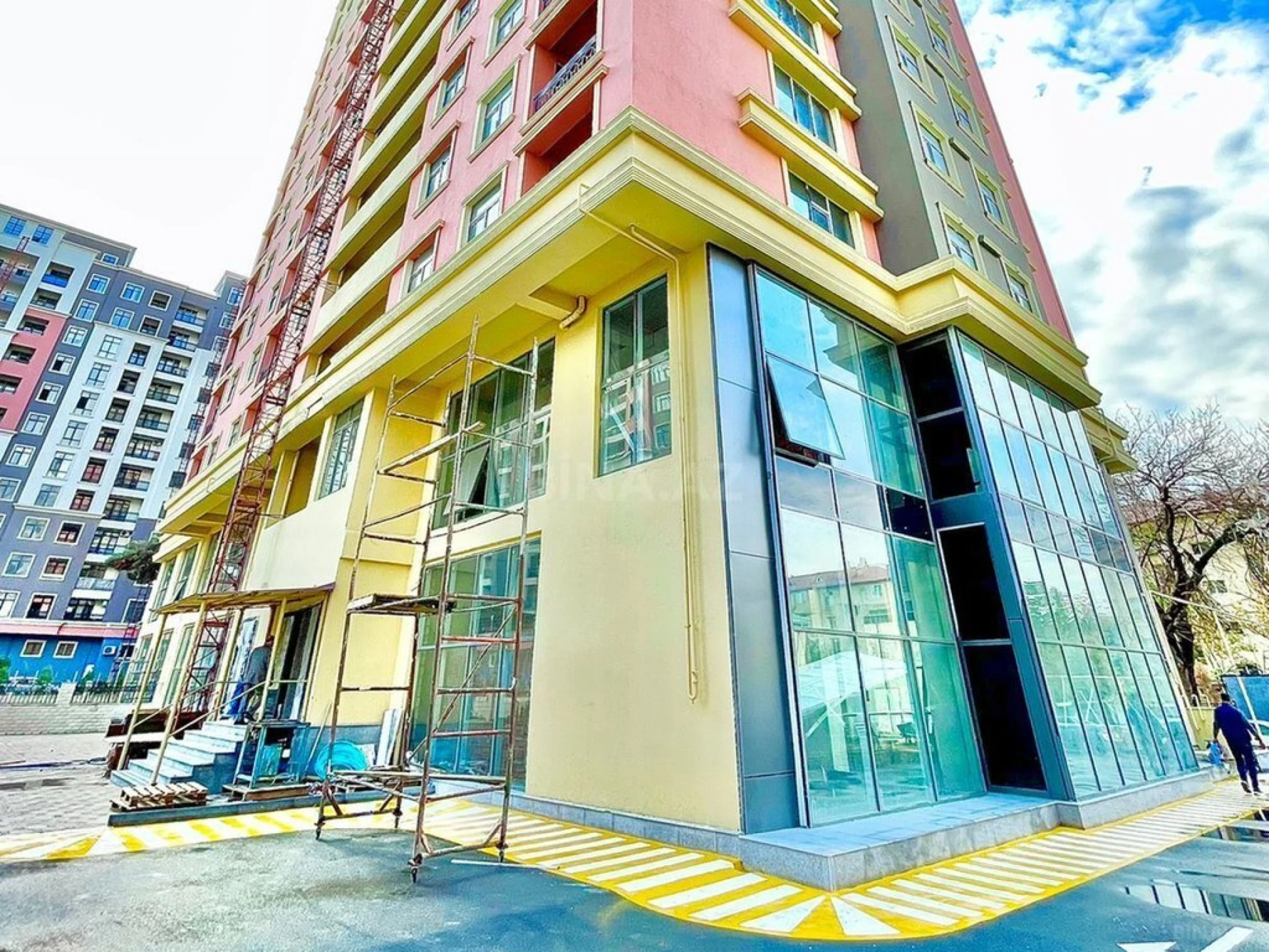 Satılır 2 otaqlı mənzil 62 m²