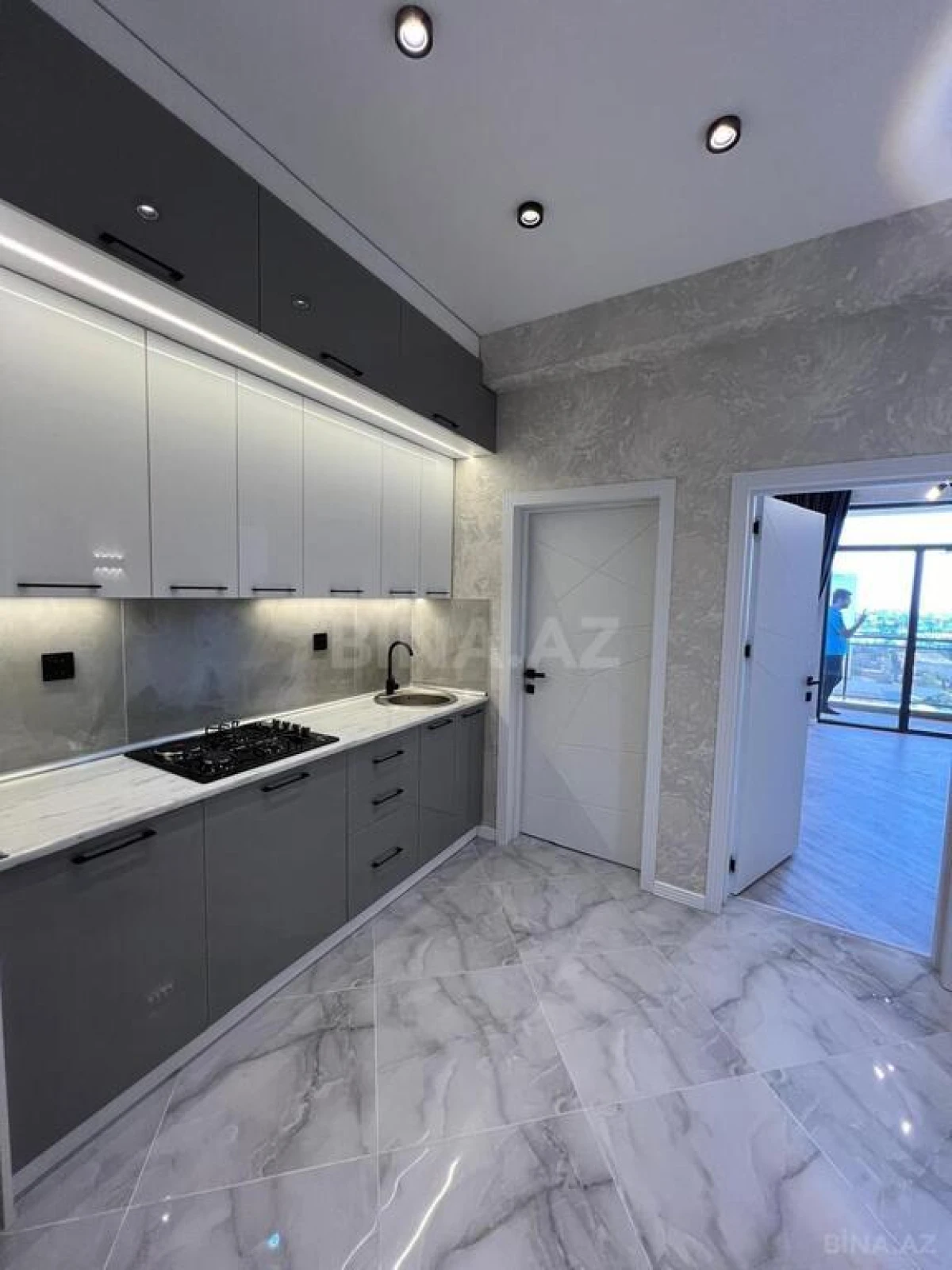 Satılır 2 otaqlı mənzil 62 m²