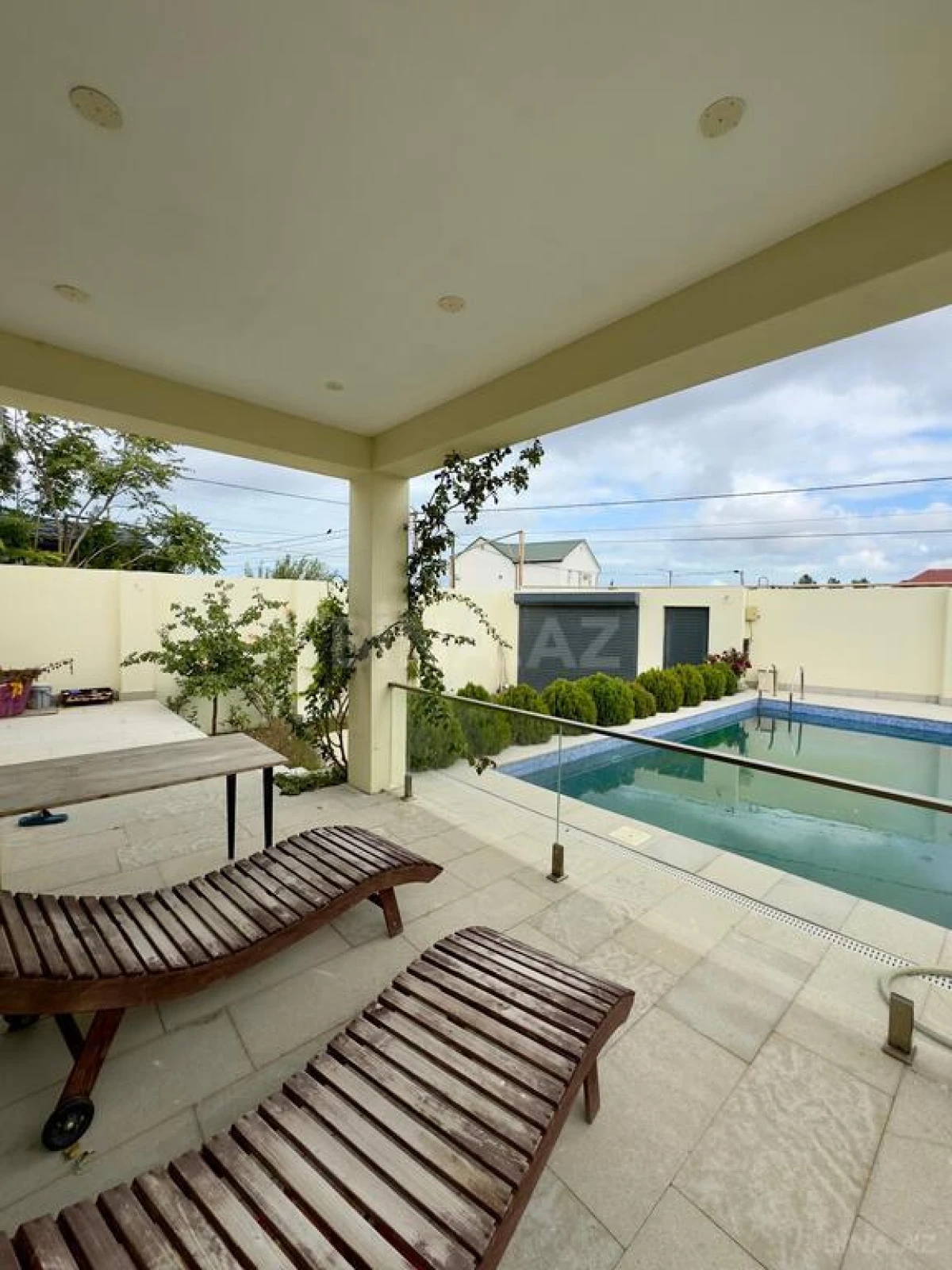 Satılır 3 otaqlı həyət evi 170 m²