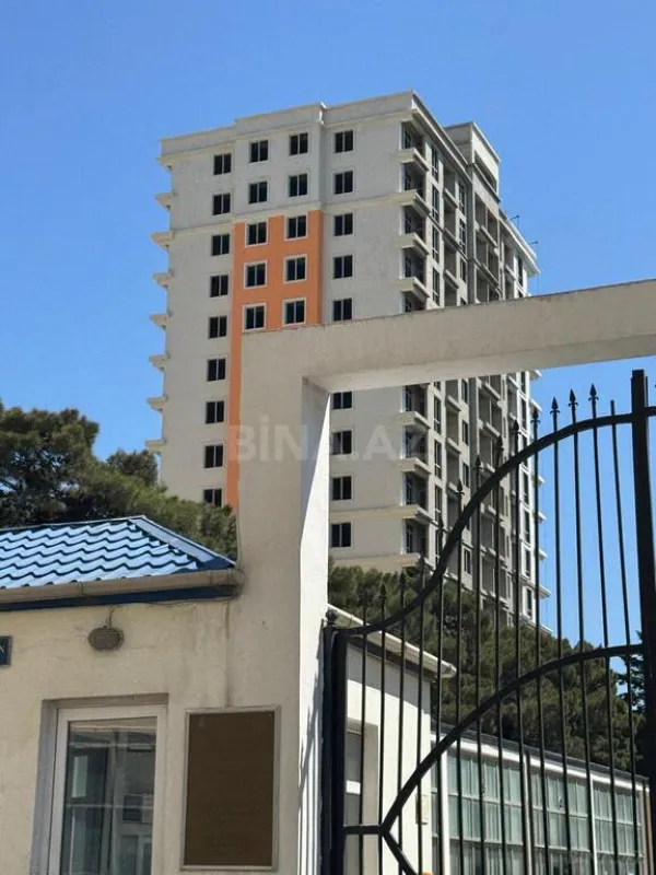 Satılır 3 otaqlı mənzil 108 m²