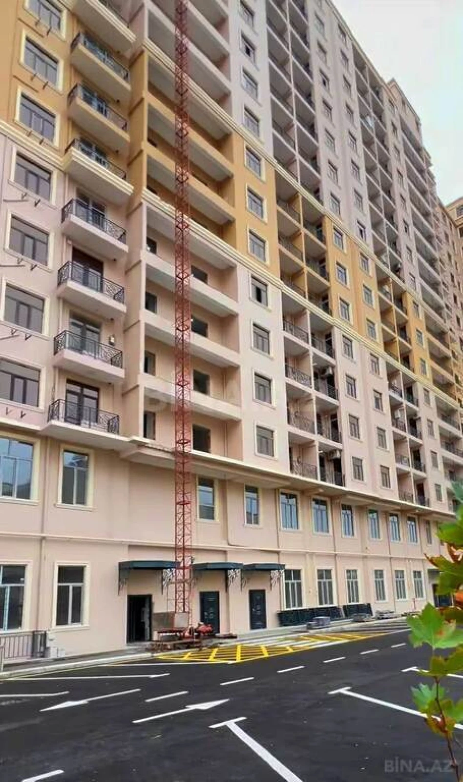 Satılır 3 otaqlı mənzil 108 m²