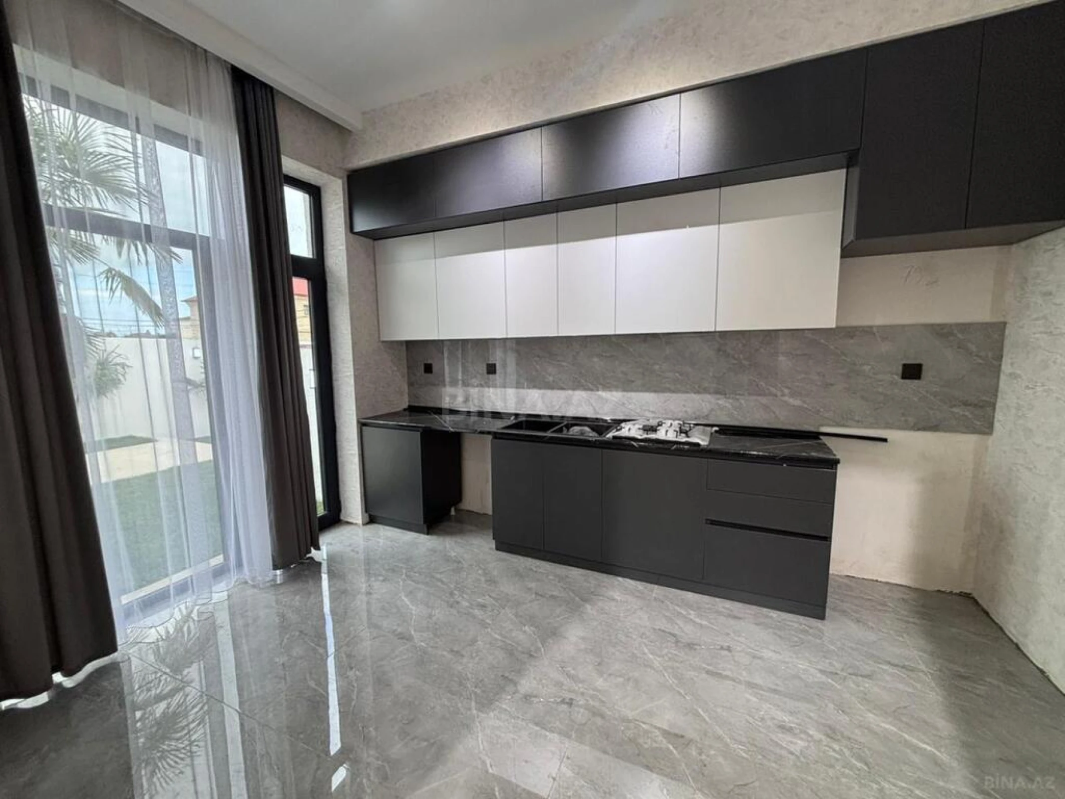 Satılır 4 otaqlı həyət evi 150 m²