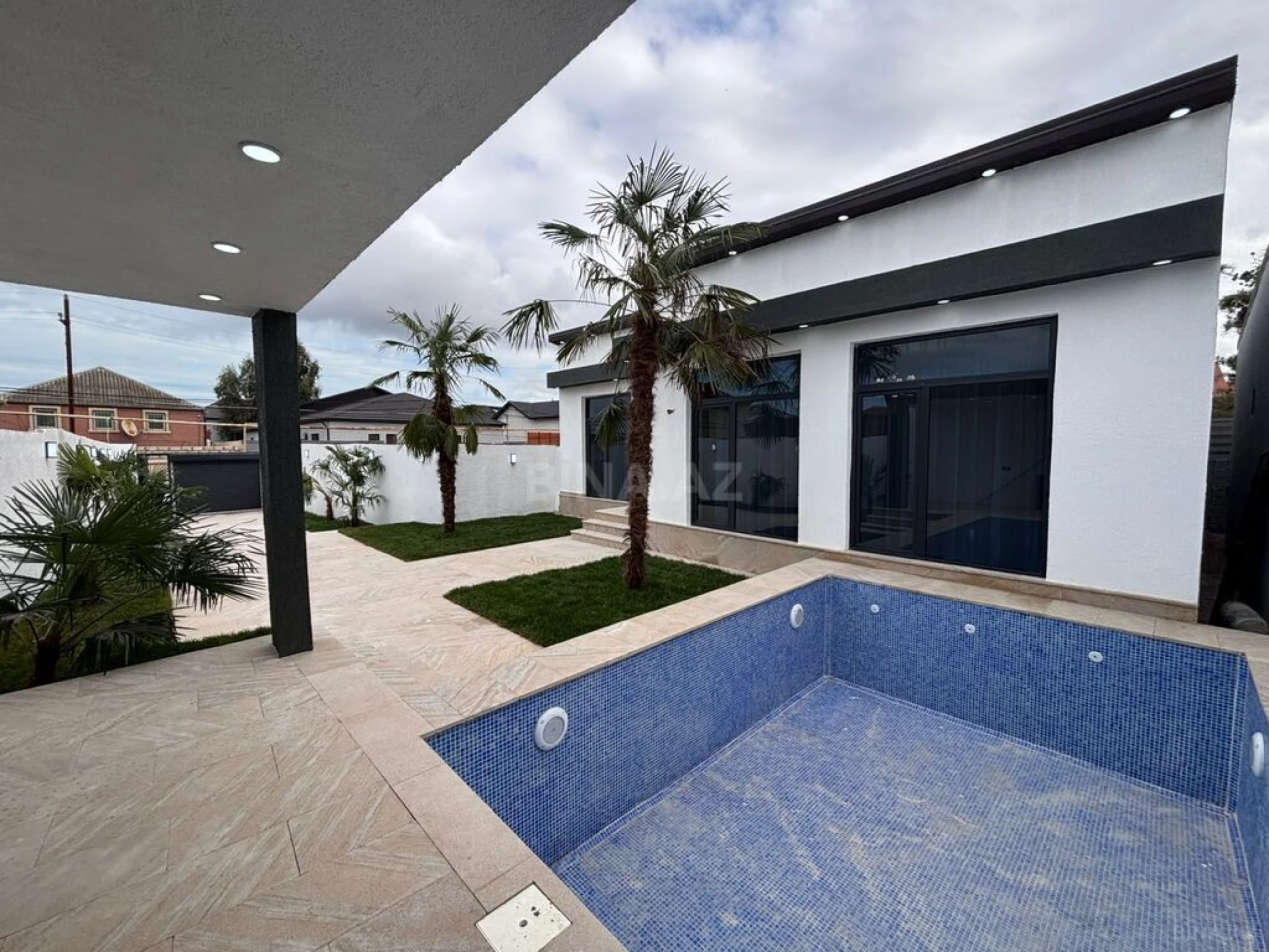 Satılır 4 otaqlı həyət evi 150 m²