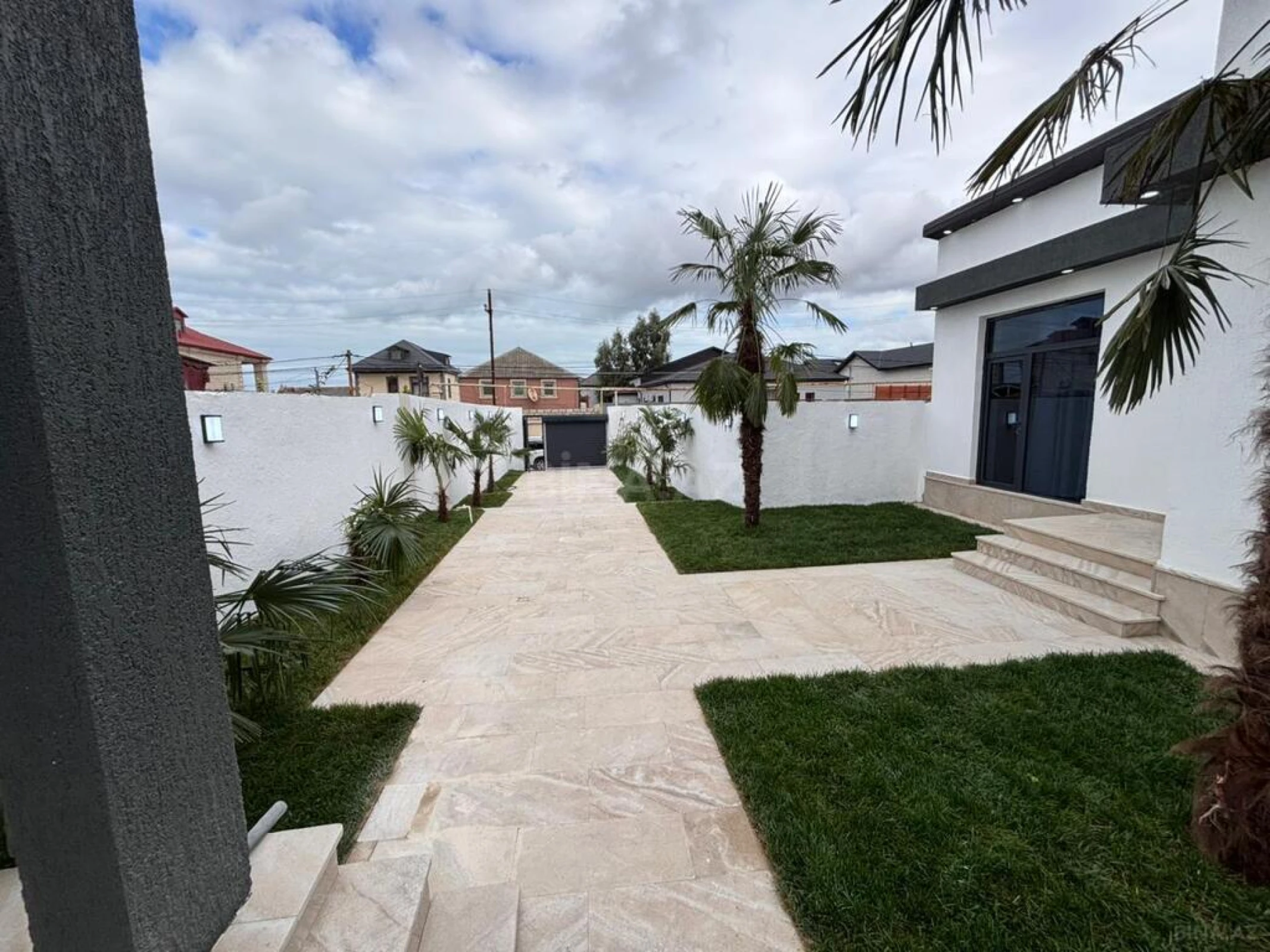 Satılır 4 otaqlı həyət evi 150 m²