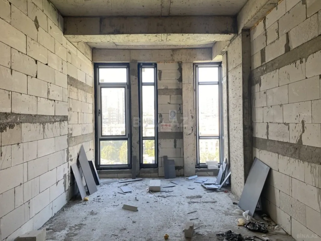 Satılır 3 otaqlı mənzil 154 m²