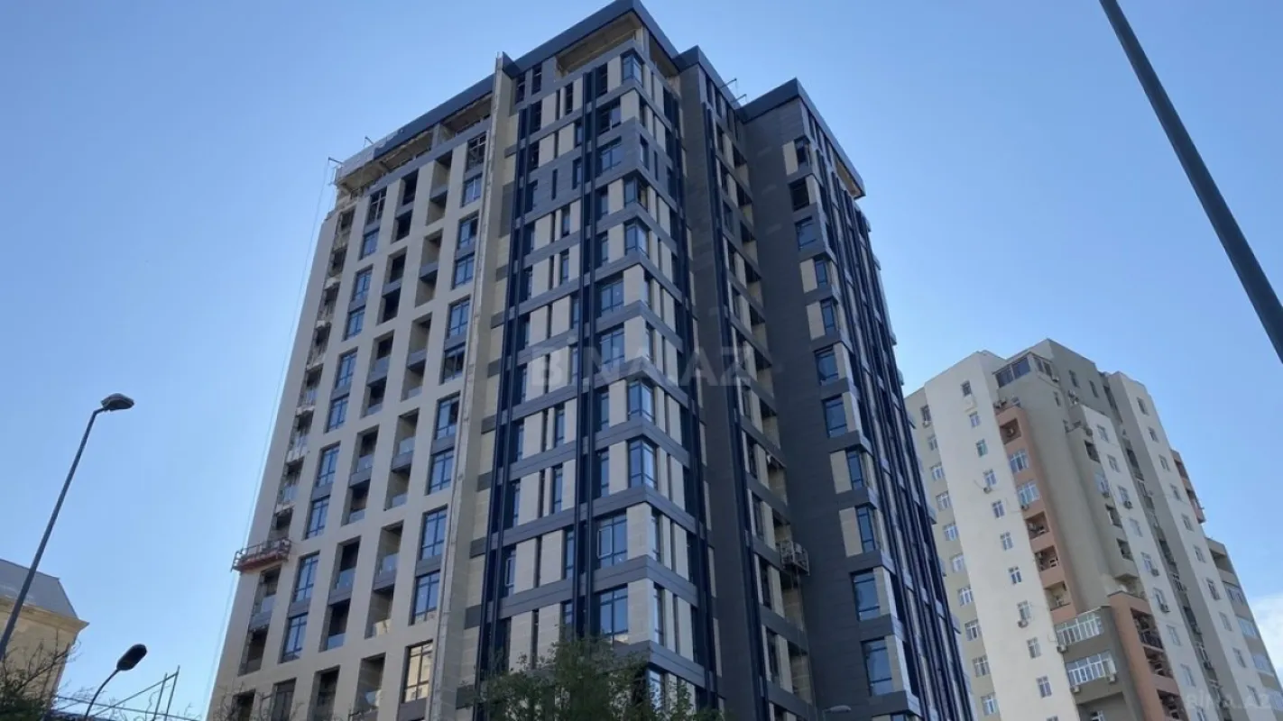 Satılır 3 otaqlı mənzil 154 m²