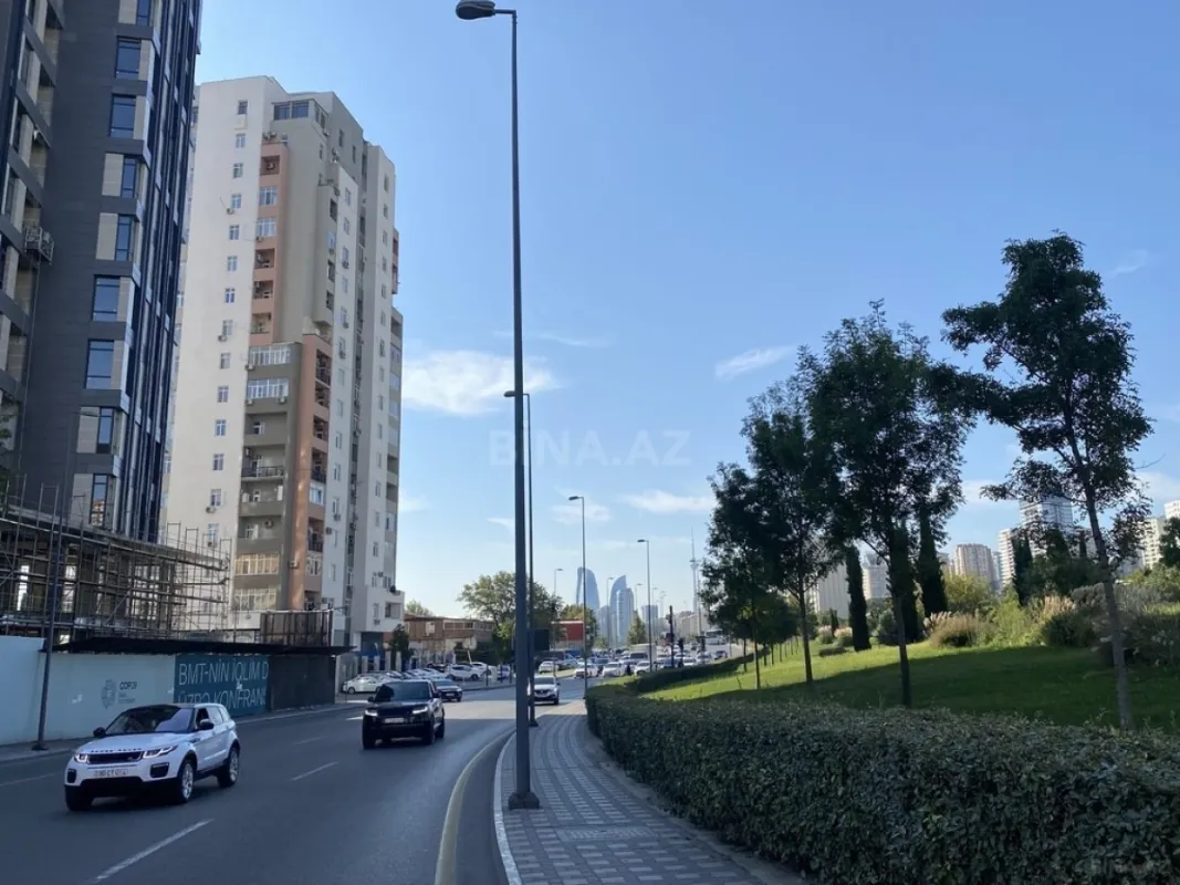 Satılır 3 otaqlı mənzil 154 m²