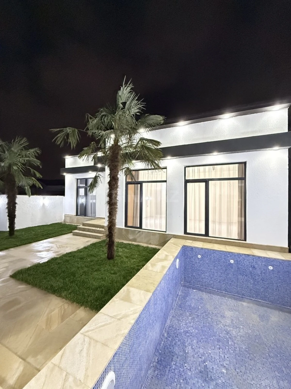 Satılır 4 otaqlı həyət evi 140 m²