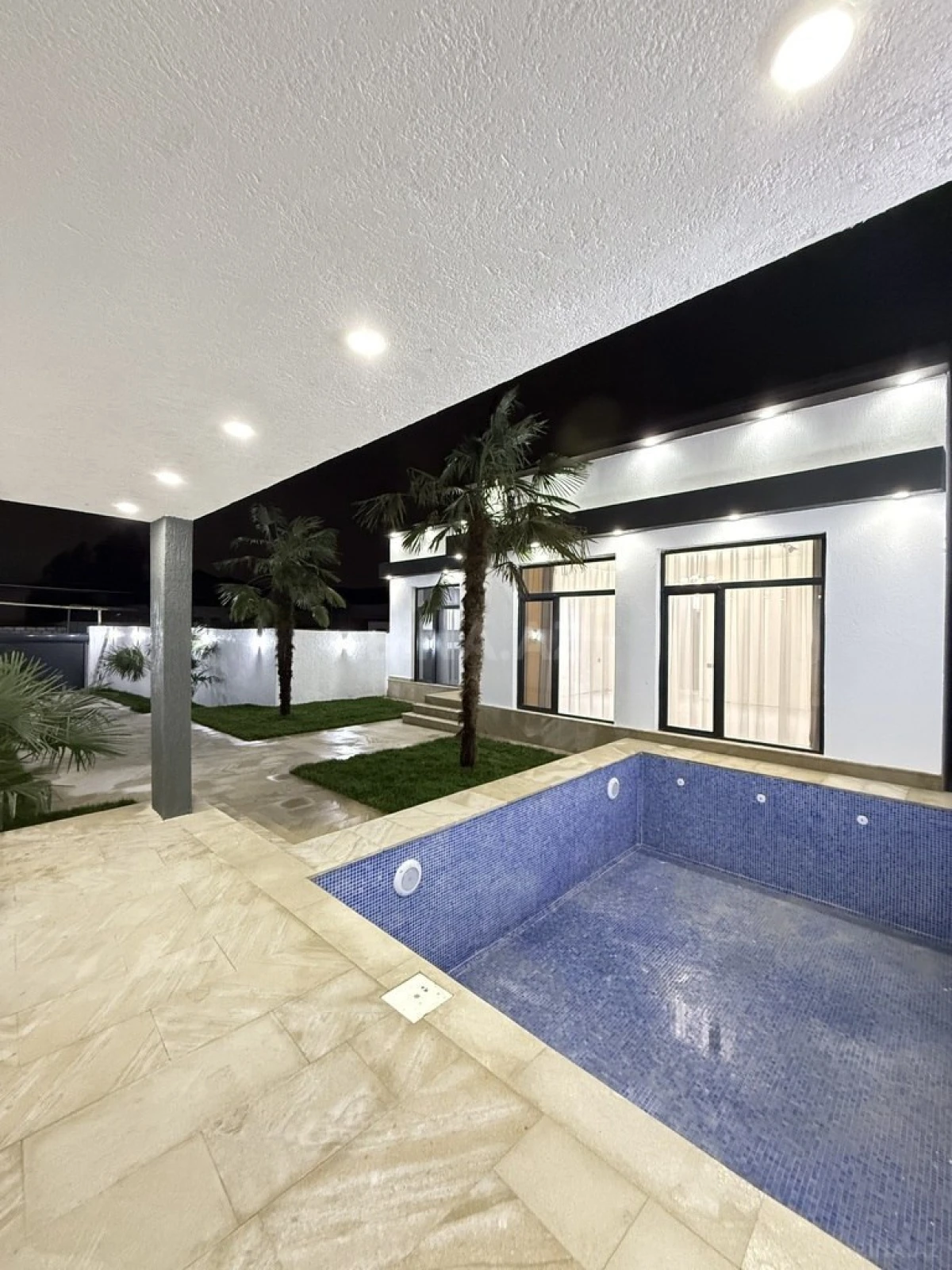 Satılır 4 otaqlı həyət evi 140 m²