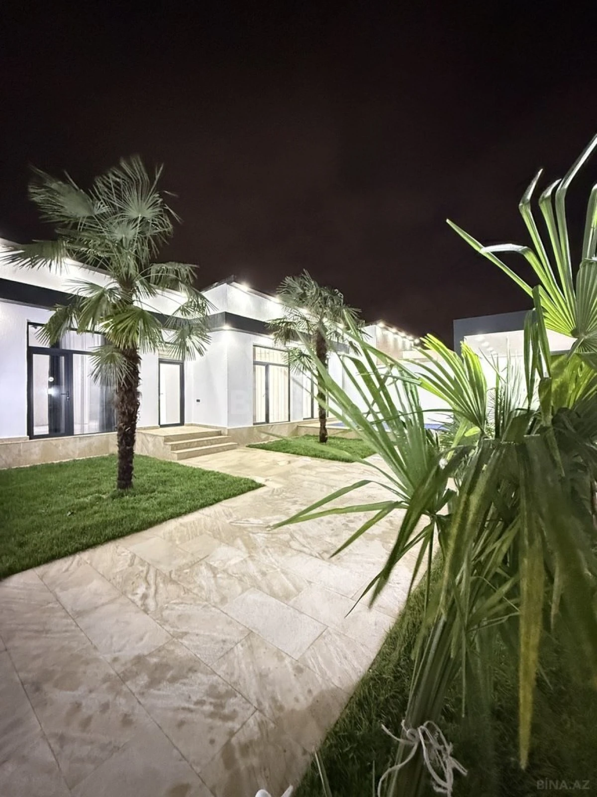 Satılır 4 otaqlı həyət evi 140 m²