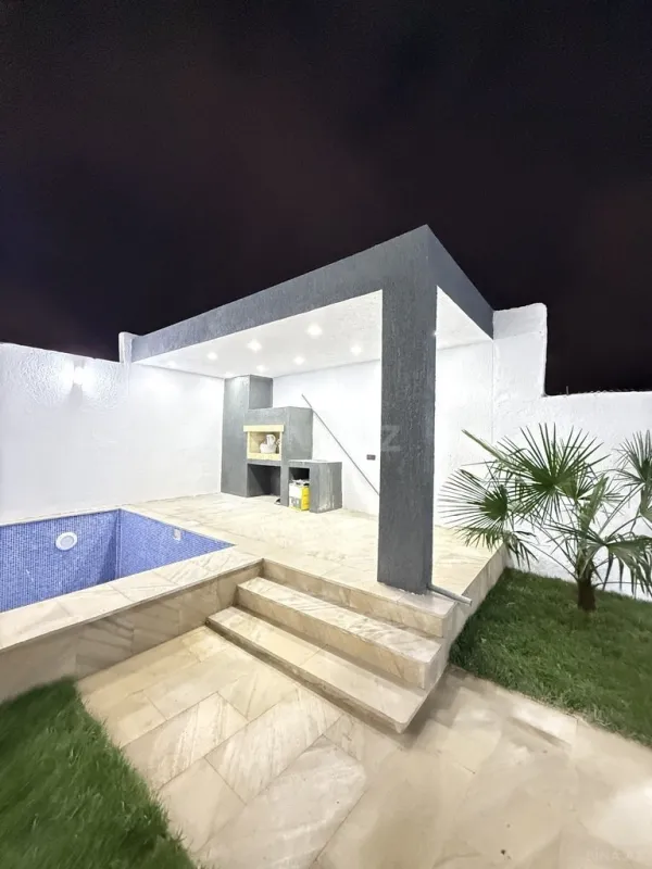 Satılır 4 otaqlı həyət evi 140 m²