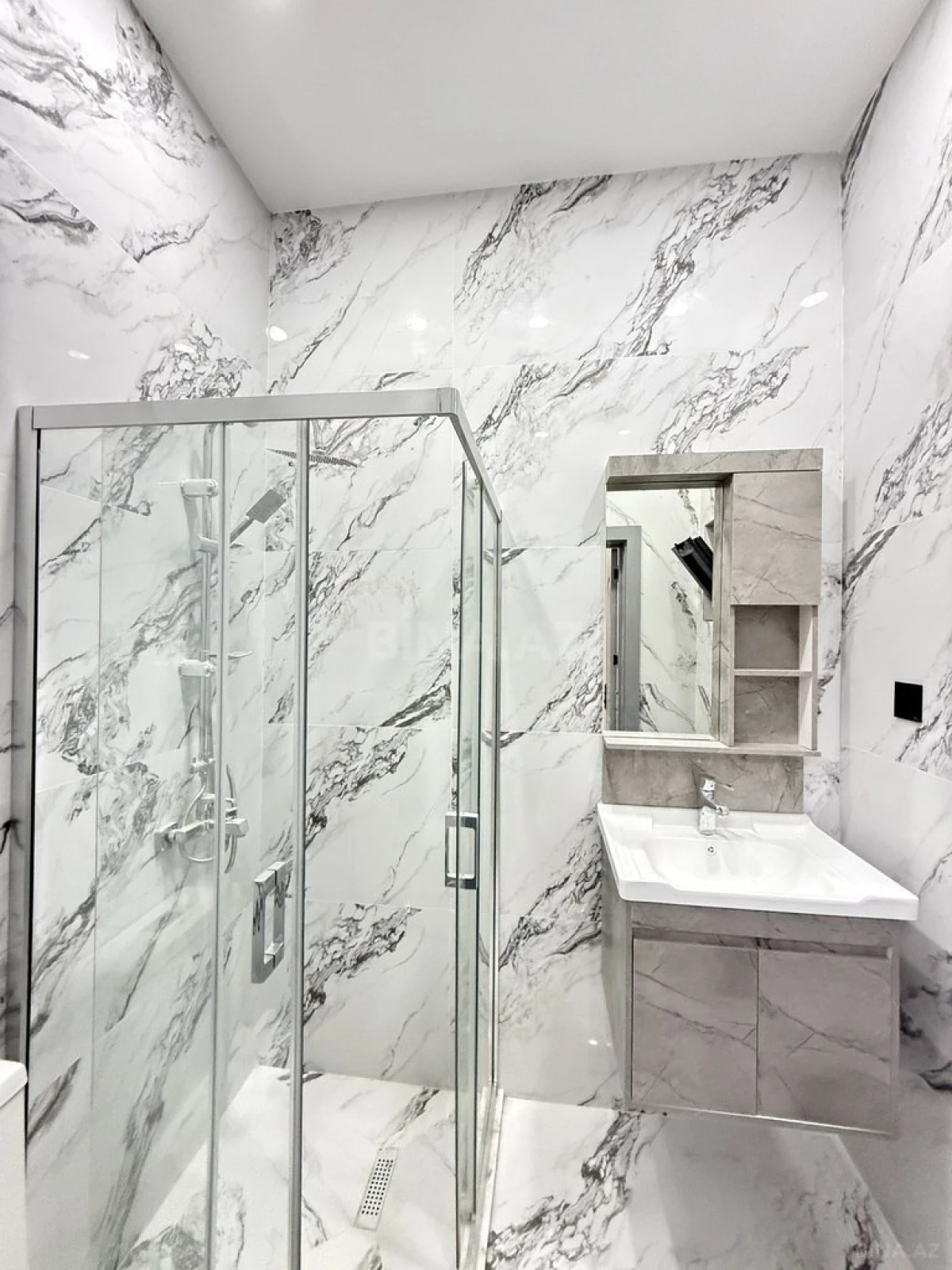 Satılır 4 otaqlı həyət evi 130 m²