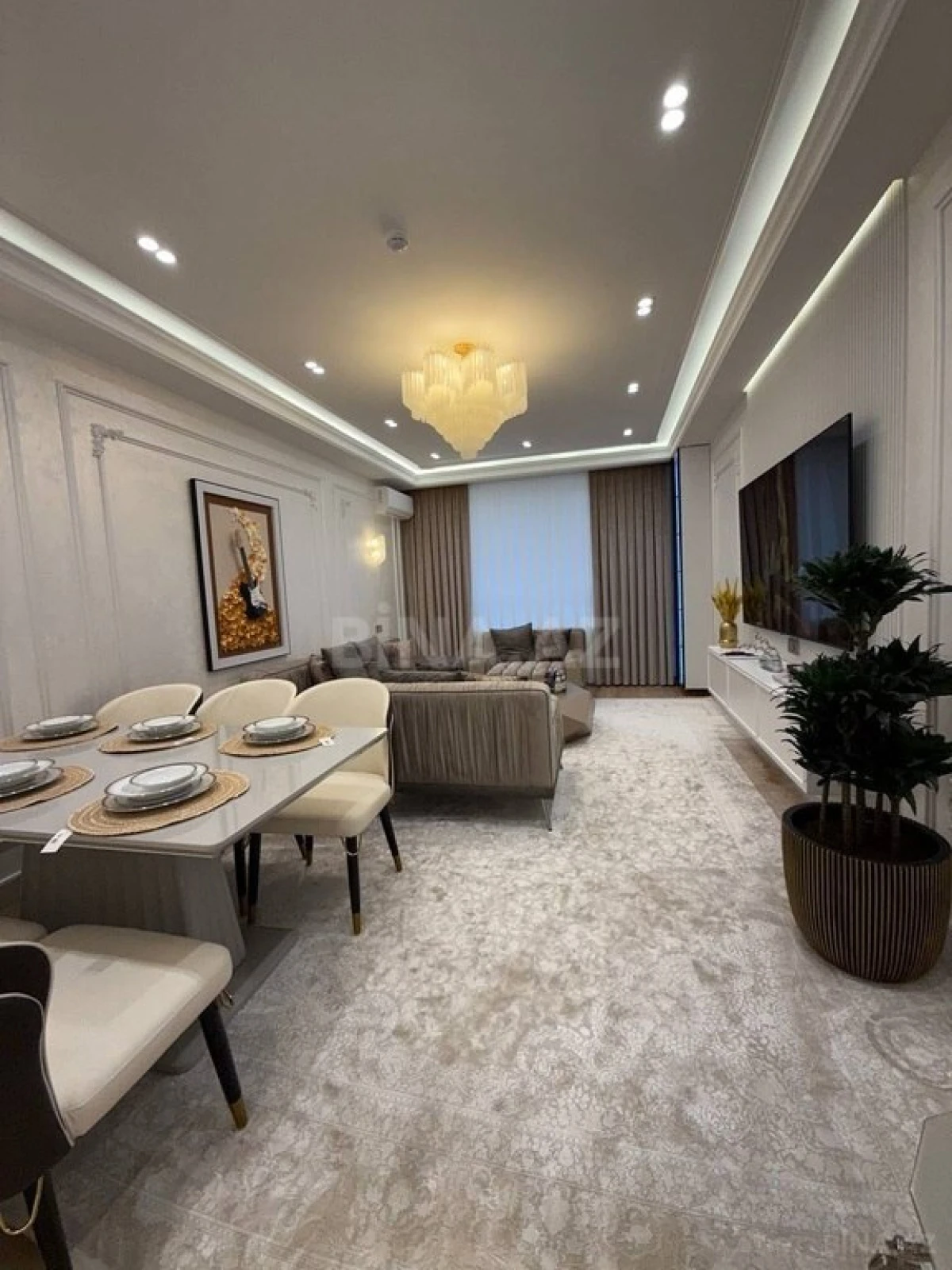 Kirayə verilir 2 otaqlı mənzil 108 m²