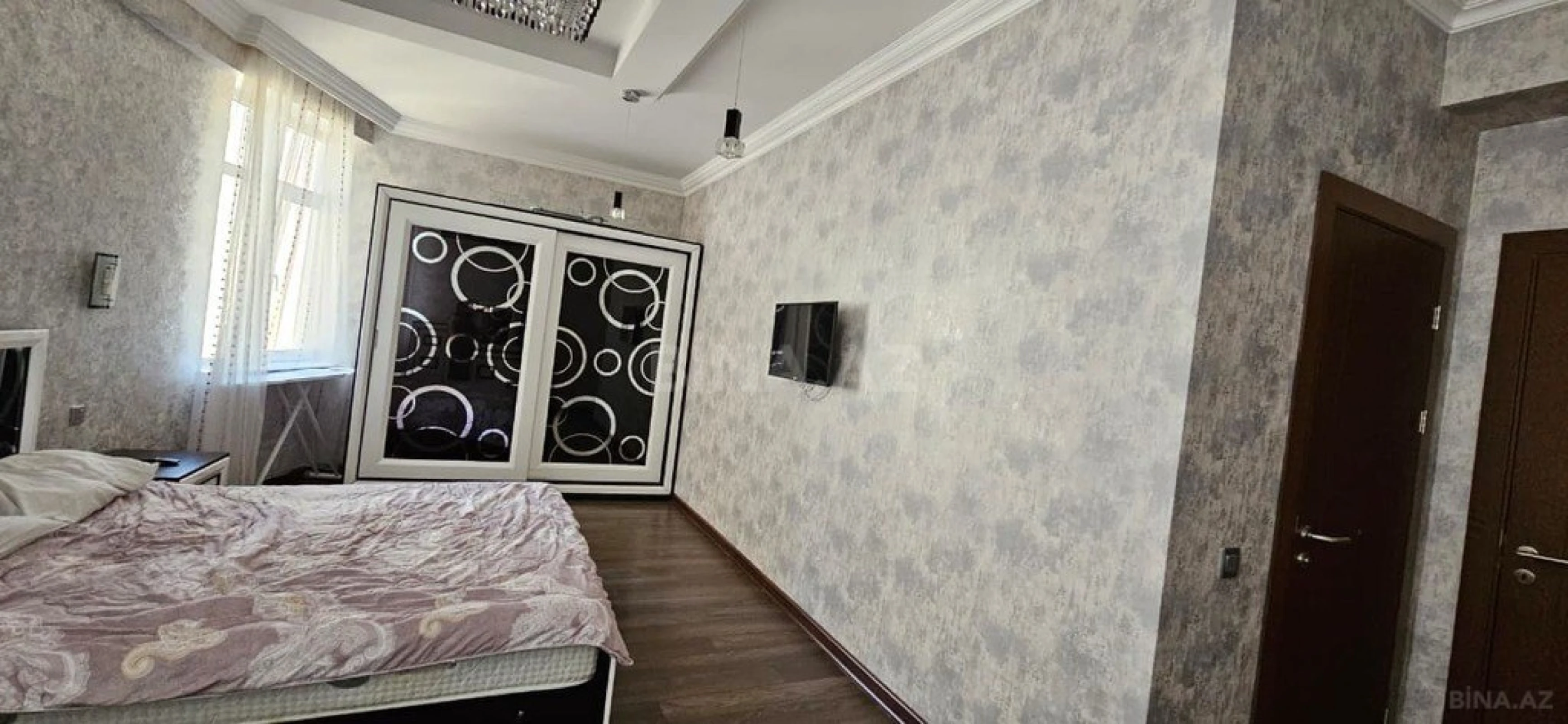 Kirayə verilir 4 otaqlı mənzil 160 m²