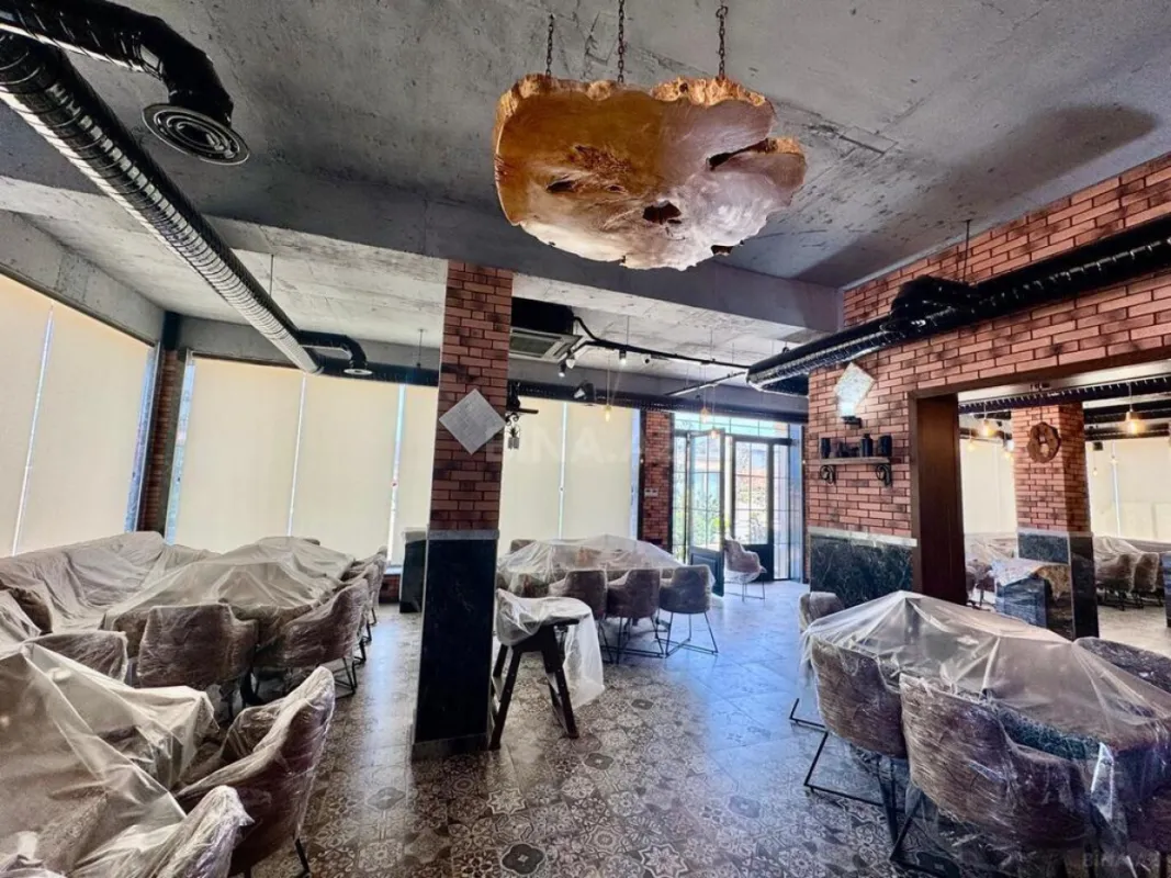 Satılır obyekt 500 m²