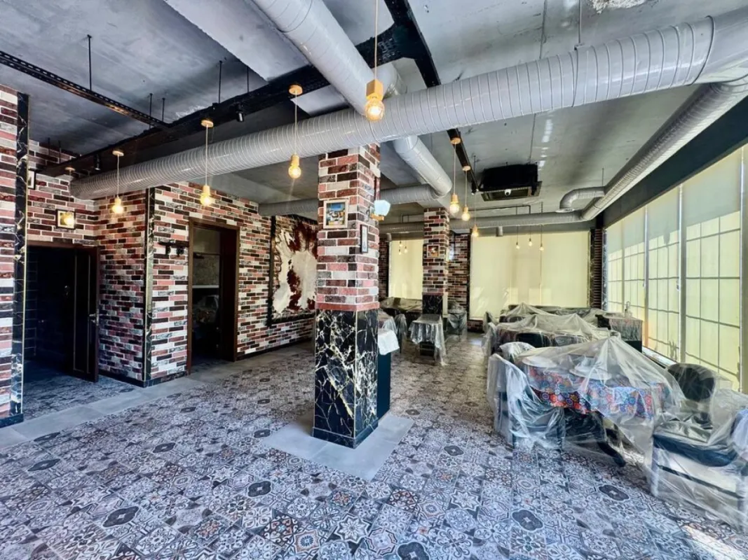 Satılır obyekt 500 m²