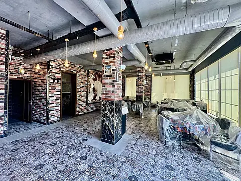 Satılır obyekt 500 m²