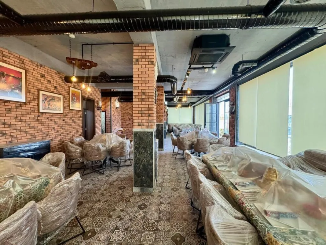 Satılır obyekt 500 m²