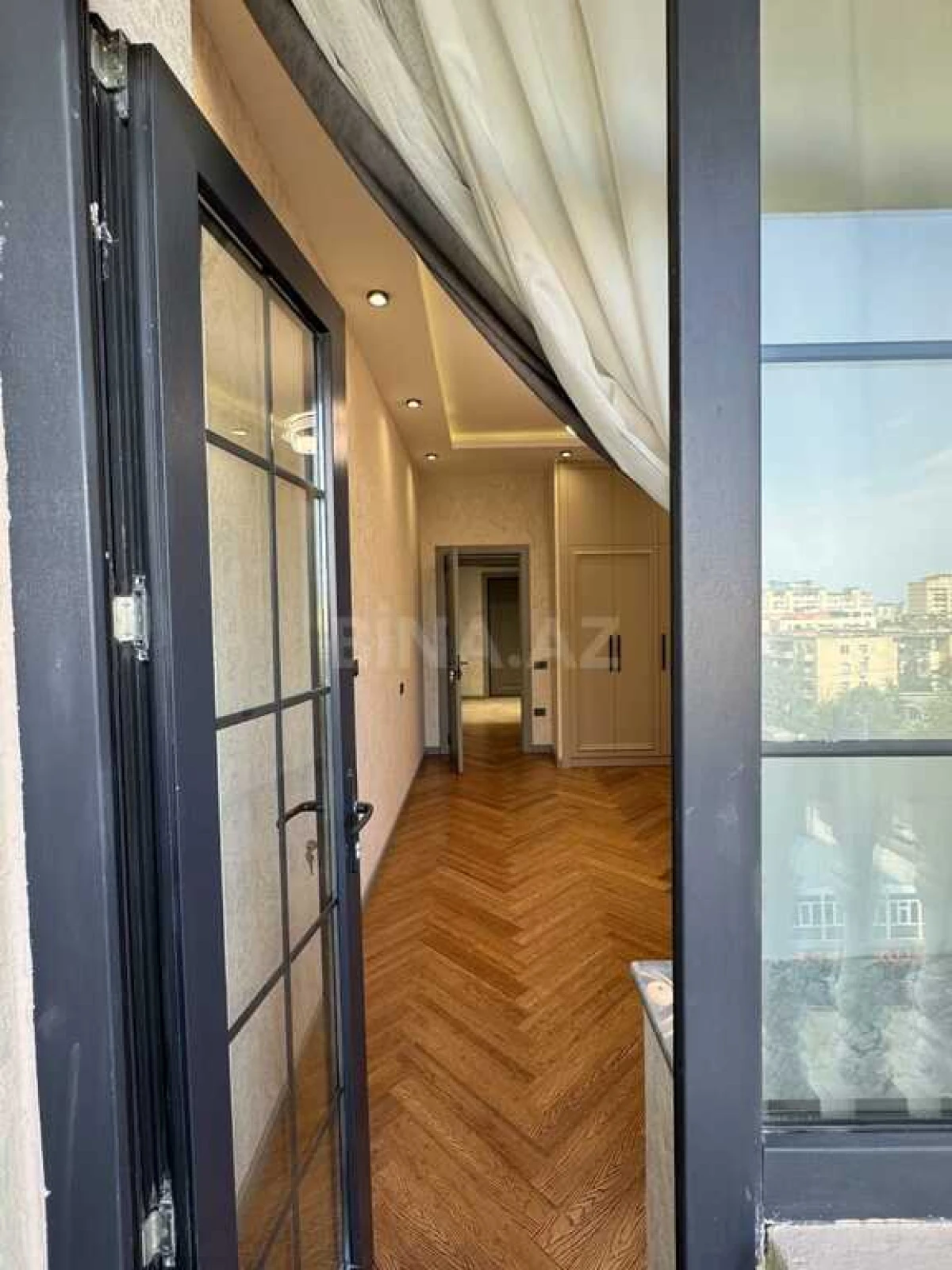 Satılır 2 otaqlı mənzil 70 m²