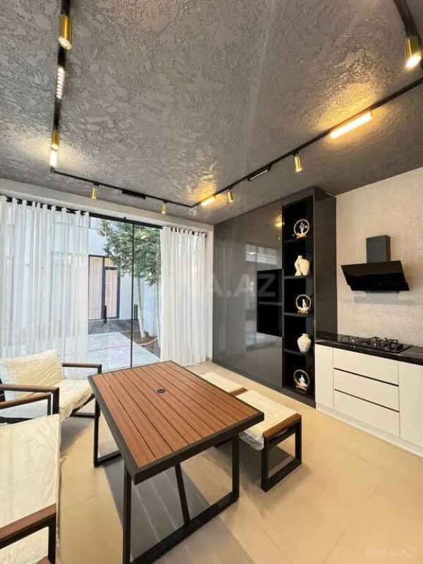 Satılır 4 otaqlı həyət evi 200 m²