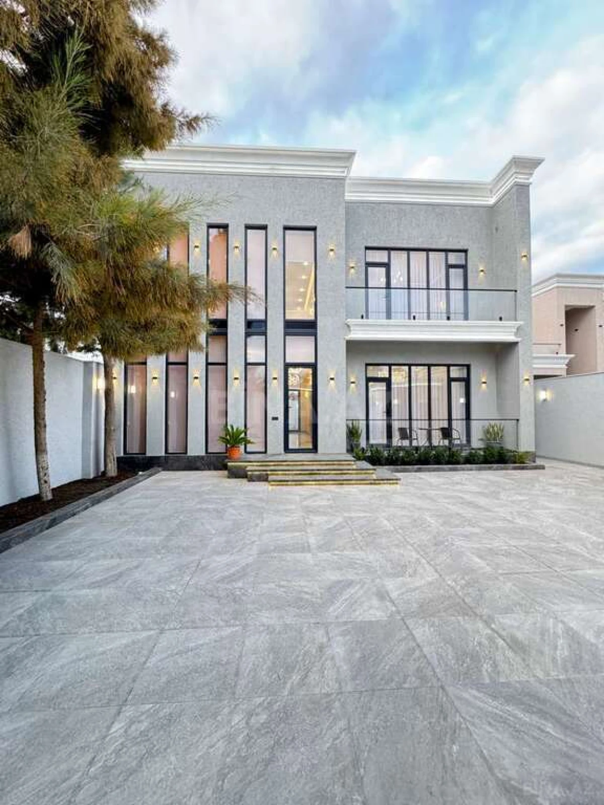 Satılır 4 otaqlı həyət evi 200 m²