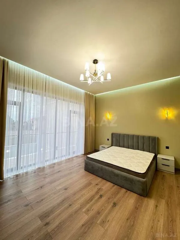 Satılır 4 otaqlı həyət evi 200 m²