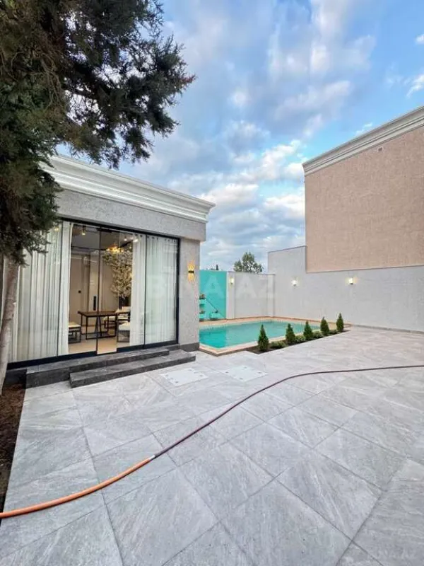 Satılır 4 otaqlı həyət evi 200 m²