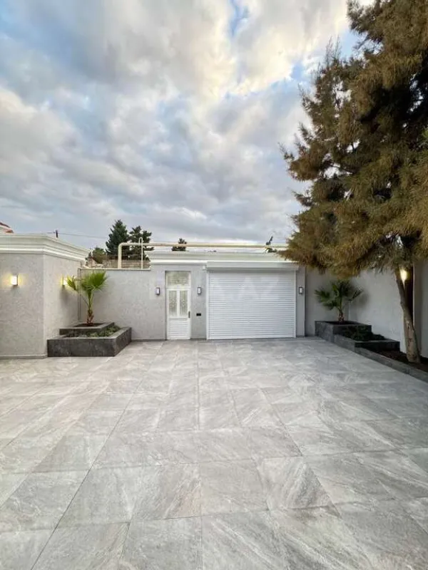 Satılır 4 otaqlı həyət evi 200 m²