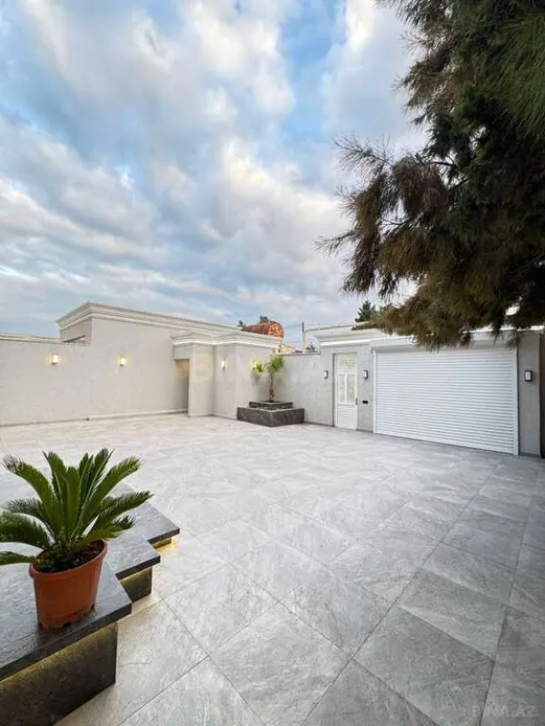 Satılır 4 otaqlı həyət evi 200 m²