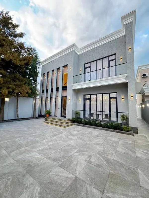 Satılır 4 otaqlı həyət evi 200 m²