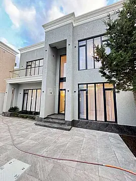 Satılır 4 otaqlı həyət evi 200 m²