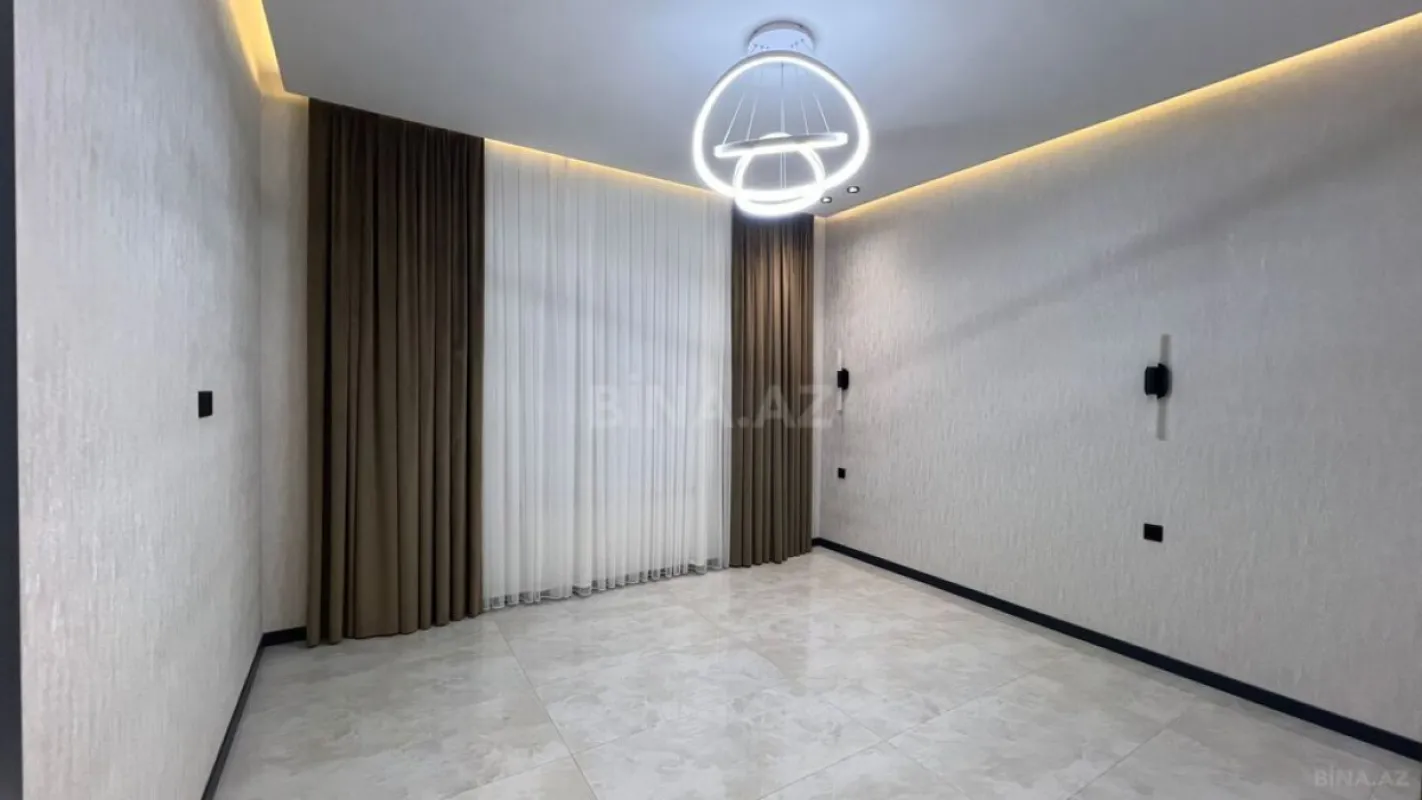 Satılır 4 otaqlı həyət evi 200 m²