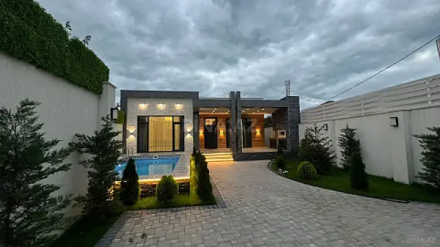 Satılır 4 otaqlı həyət evi 200 m²