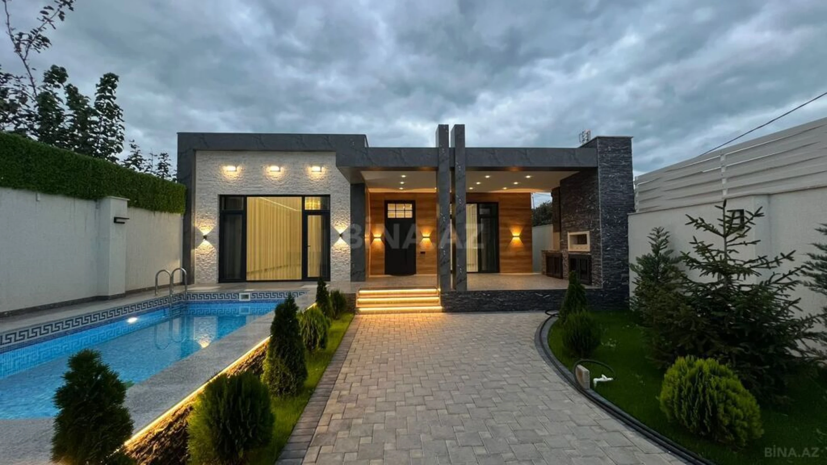 Satılır 4 otaqlı həyət evi 200 m²