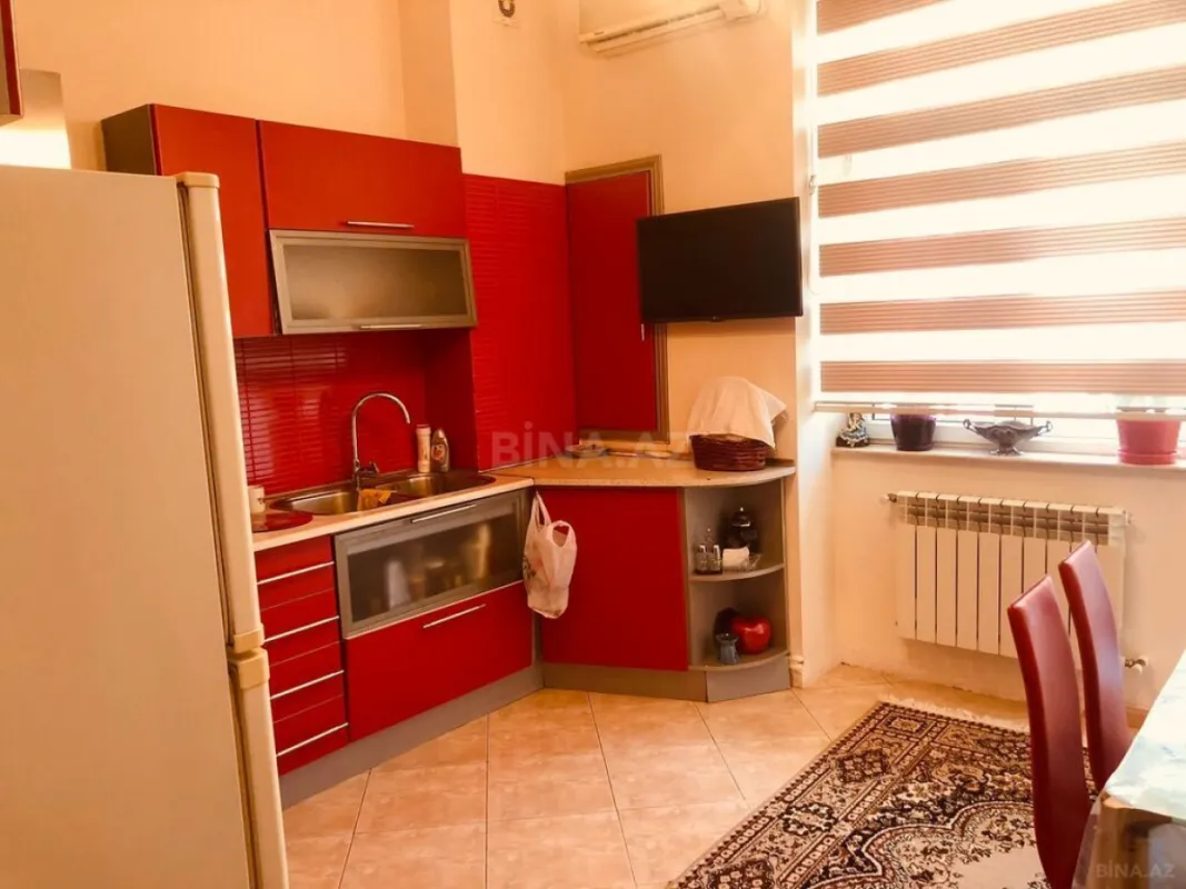 Satılır 2 otaqlı mənzil 95 m²
