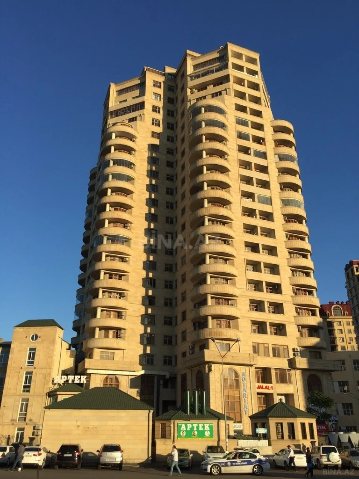 Satılır 2 otaqlı mənzil 95 m²